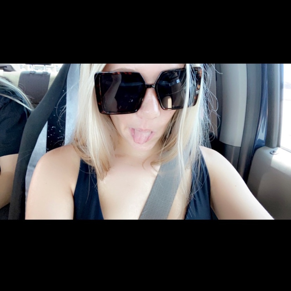 Meet your Posher, Anabela